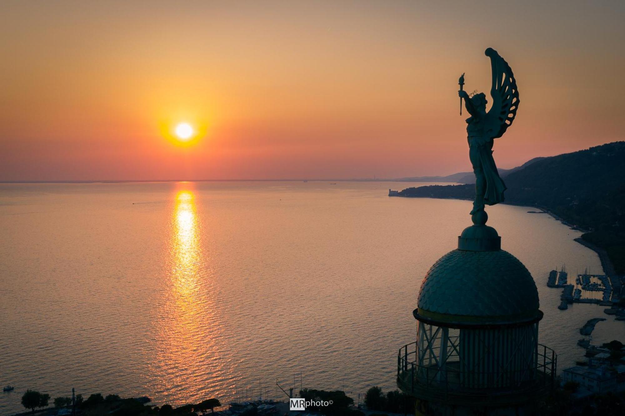 Mansarda Piazza Venezia Lägenhet Trieste Exteriör bild